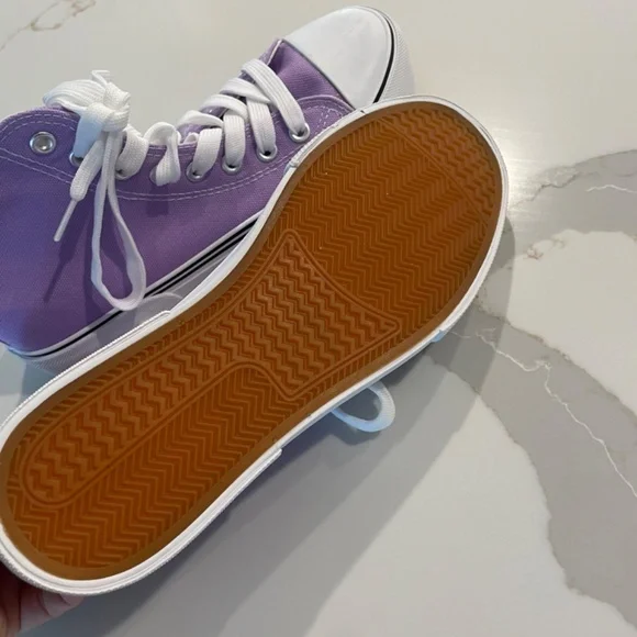 purple off brand converse - Picture 2 of 3